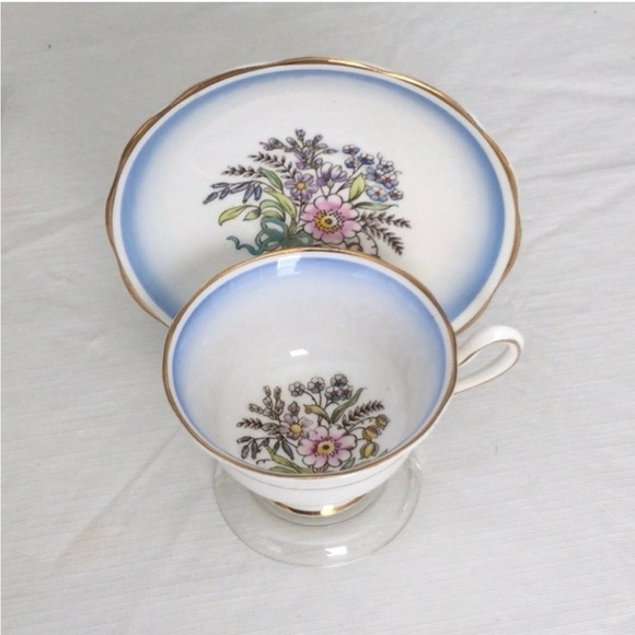 Vintage Royal Albert Bone China Cup & Saucer start your day feeling good. - Picture 1 of 8